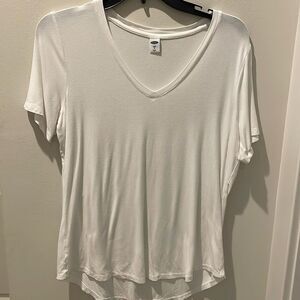 Old navy Luxe white T-shirt V-neck size Small
